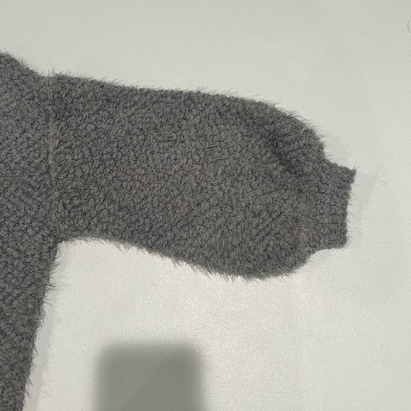 FRNCH Paris Eyelash Two Pocket Gray
Cardigan Size M/L - Picture 10 of 12